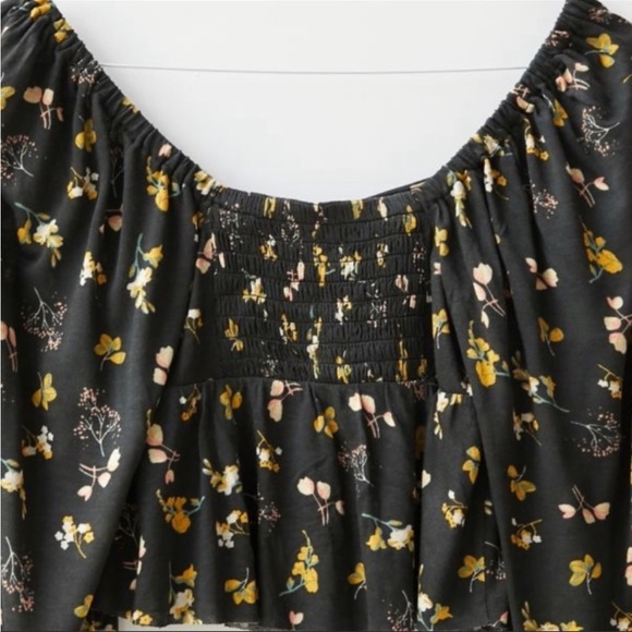 UO Violet Peplum Cutout Top - Picture 3 of 3